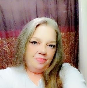 Meet your Posher, Pamela